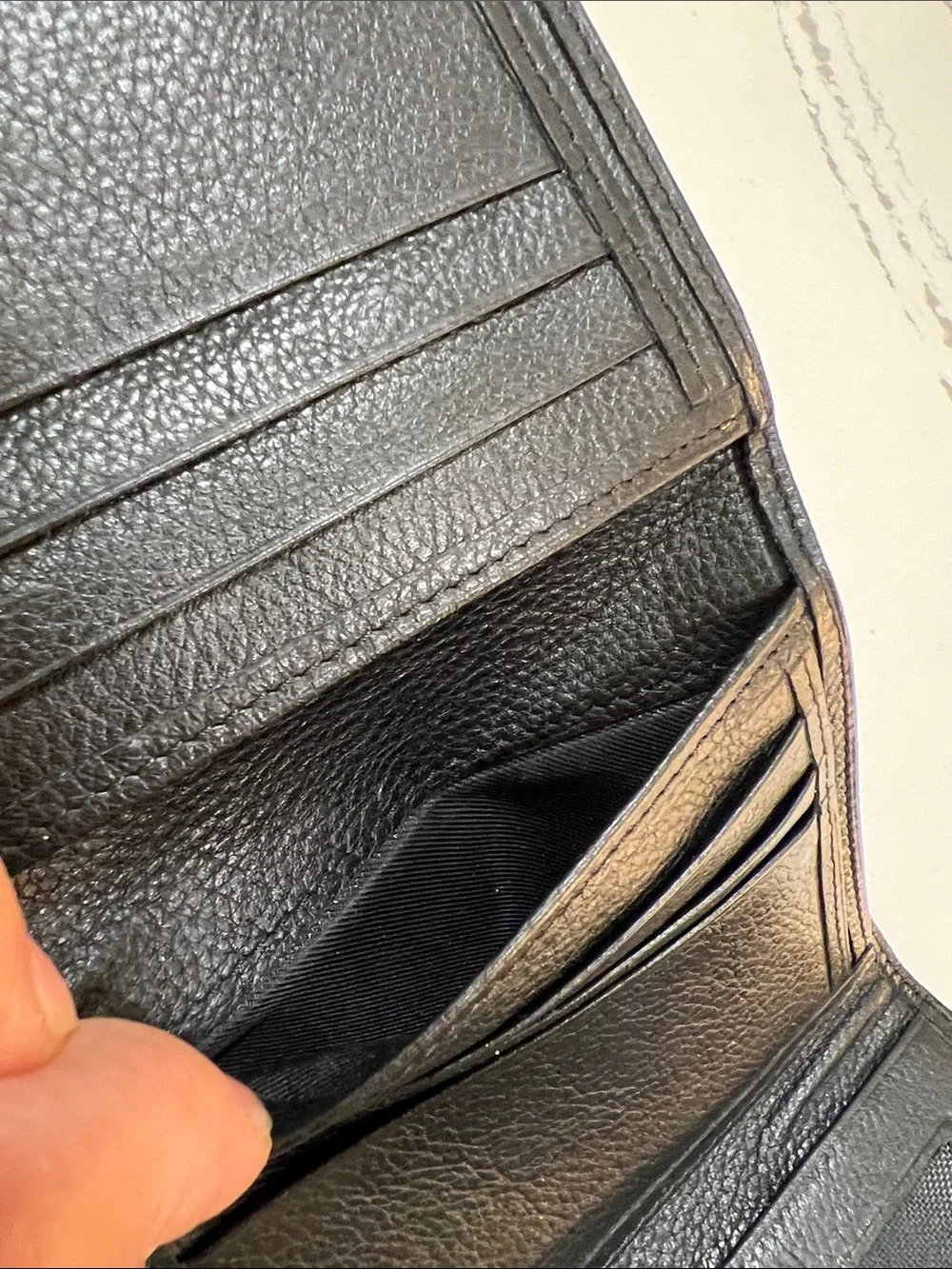Giudi Made in Italy Genuine Leather Black Men's Trifold Wallet - Embossed Logo